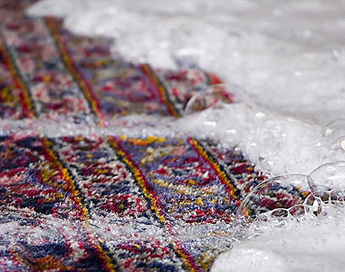 خدمات تخصصی قالیشویی در قالیشویی آذر قم